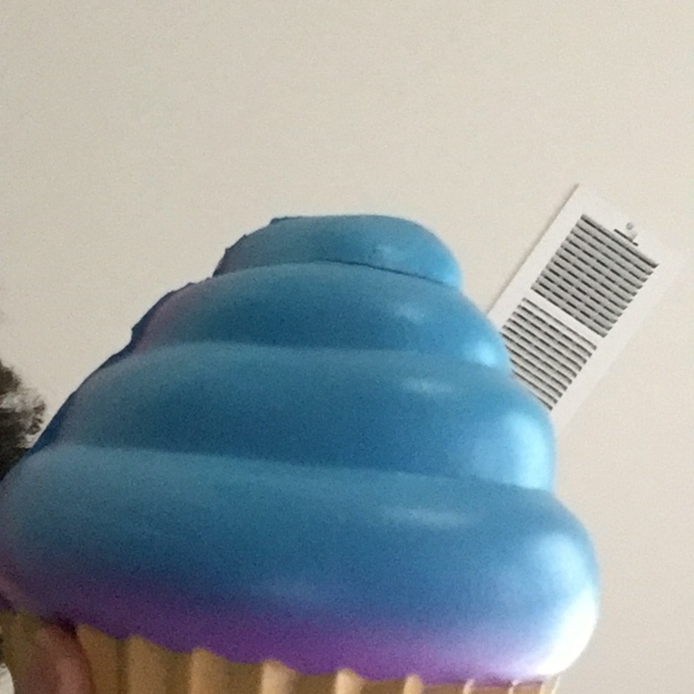 Squishy cupcake